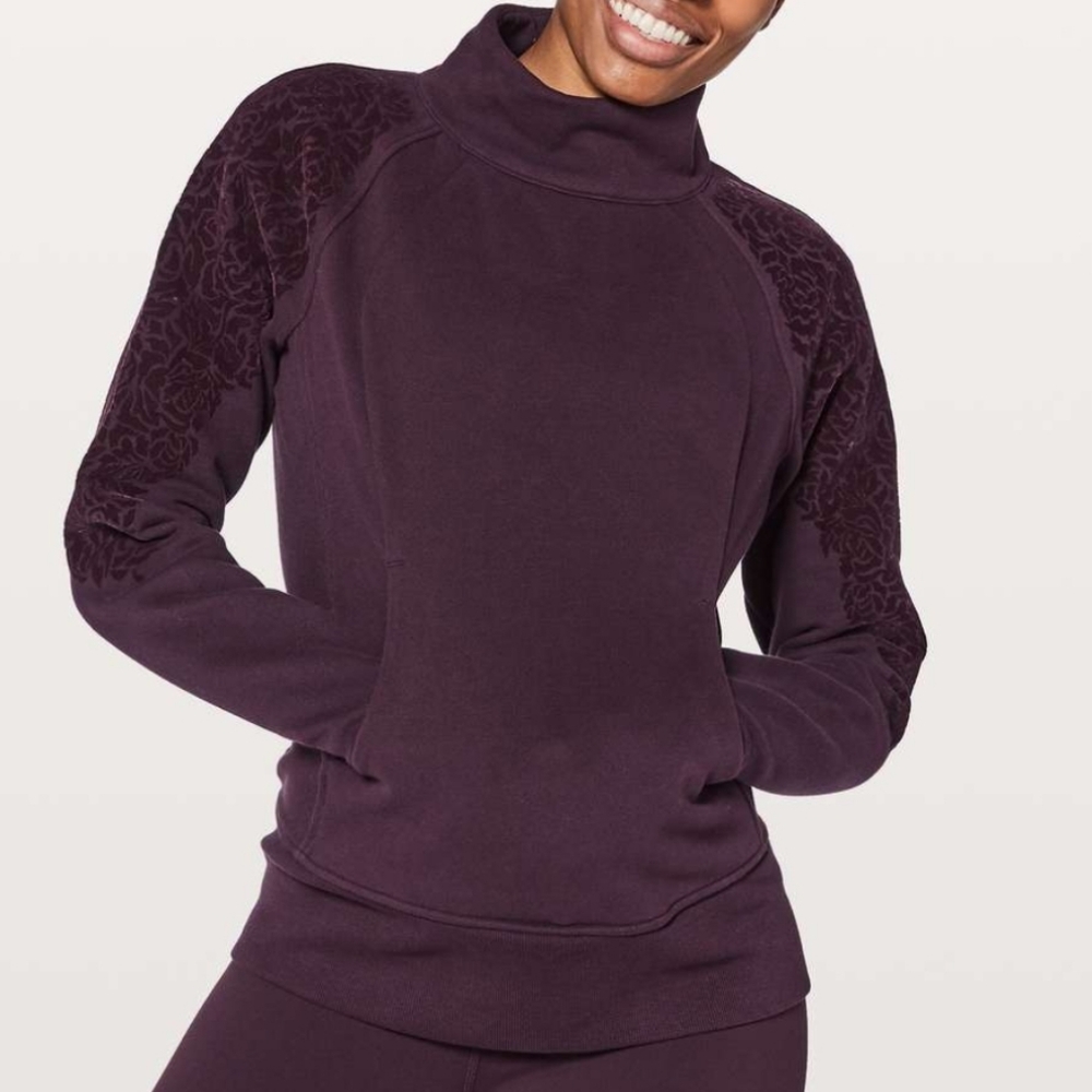 Lululemon floral flock pullover top womens sz 6 black cherry